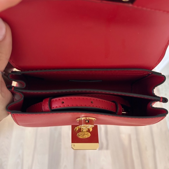 Brand new never used Micheal kors purse - Picture 4 of 5